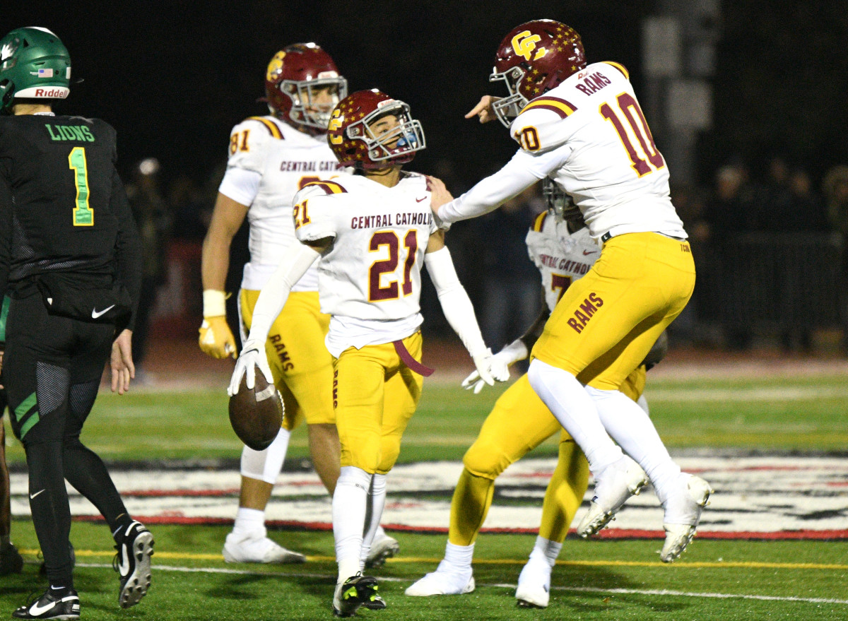 a Central Catholic West Linn 6A Oregon football semifinal November 17 2023 Taylor Balkom 38